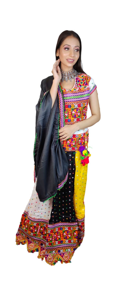 Multicolor Gujrati Navratre Bandhani Lahenga for women