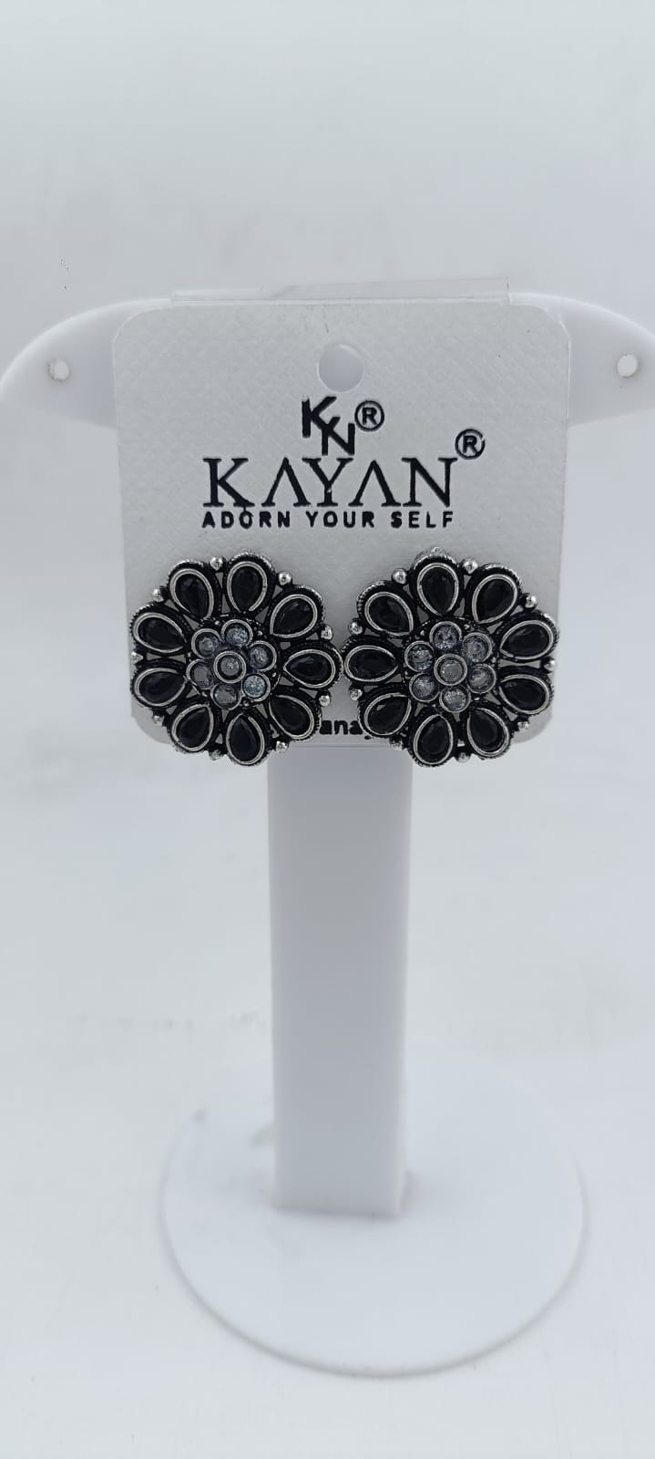 Unique Fancy Party Wear Tops Earrings for Womens in Berlin