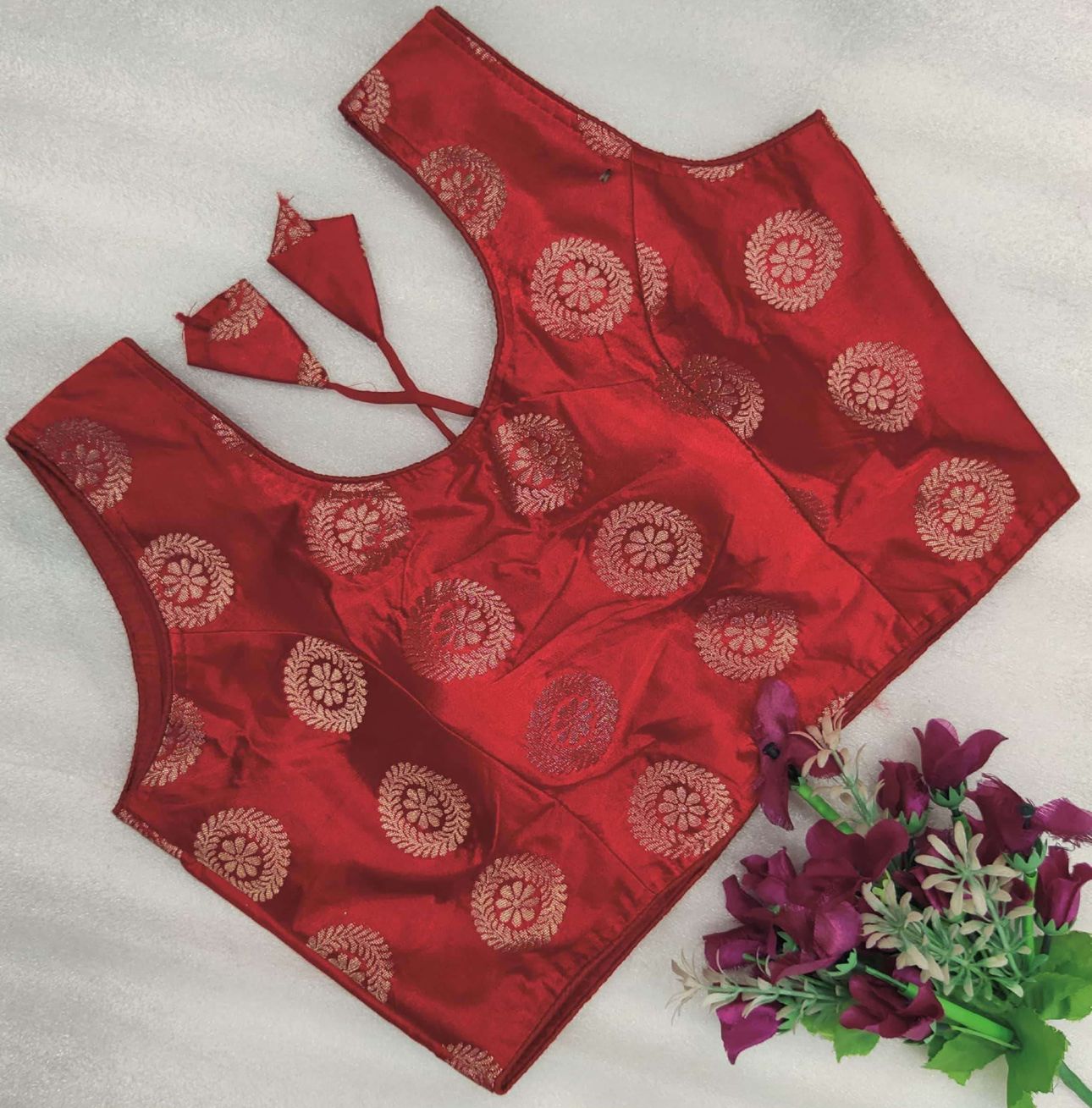 Banaras silk zari butti sleeveless blouse in Germany