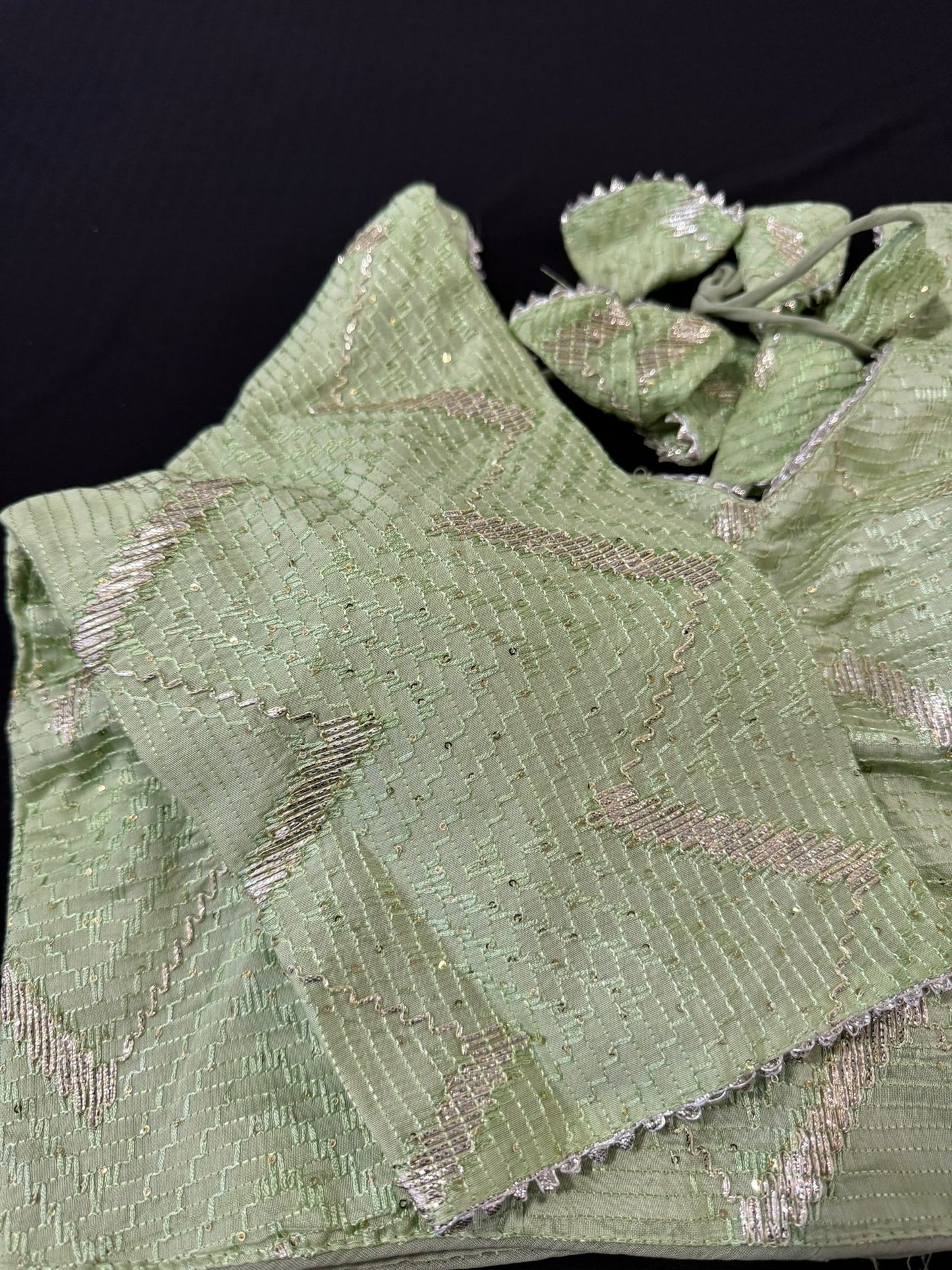 Zari Georgette Embroidery Work Design Blouse in Berlin