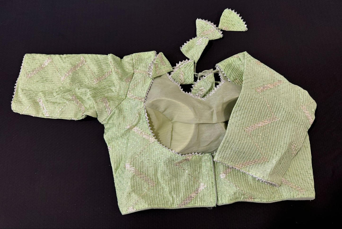 Zari Georgette Embroidery Work Design Blouse in Berlin