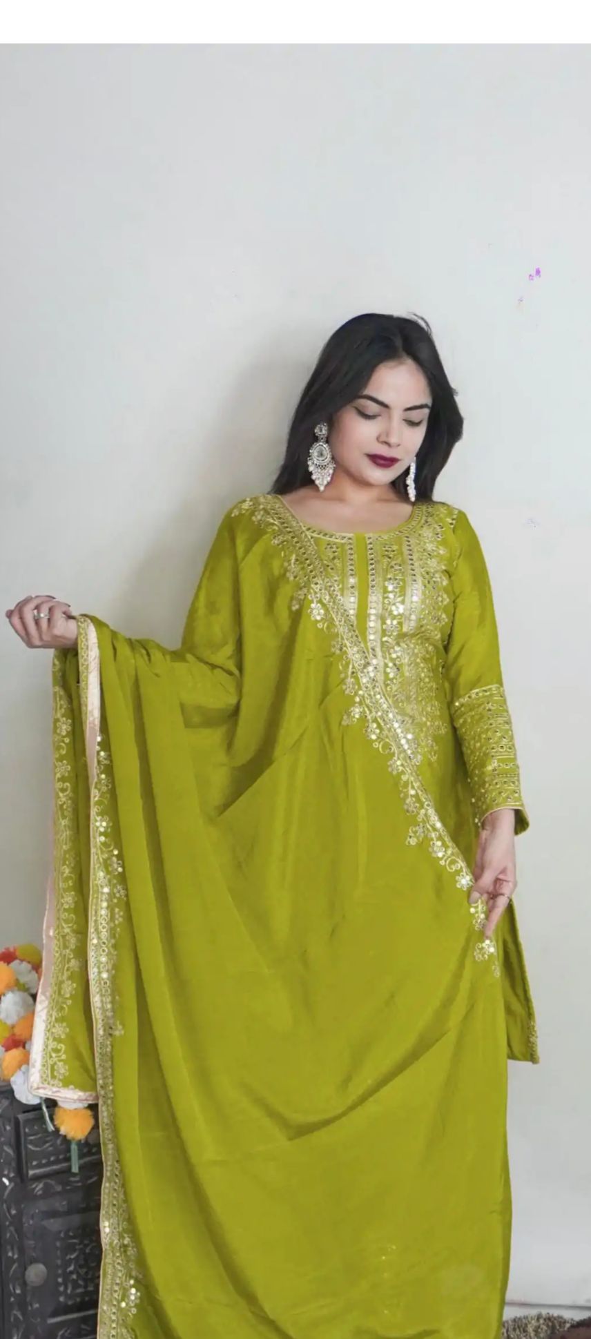 Elegant Pure Chinnon Silk Embroidery Pant Suit in Munich