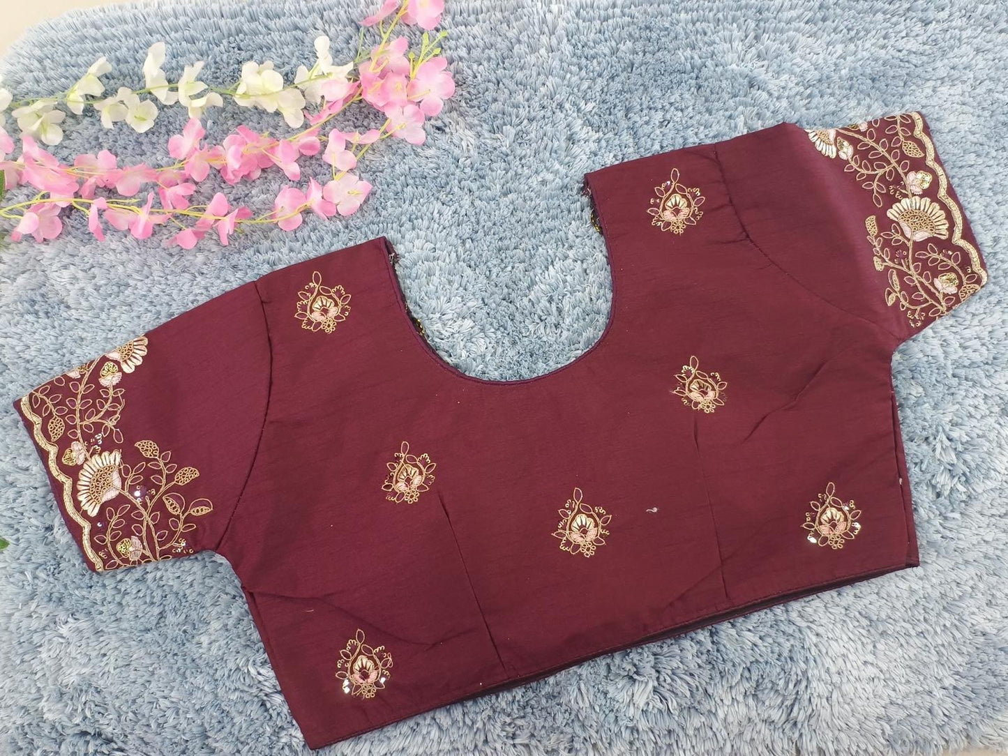 Slim Fit Blouse in Essen