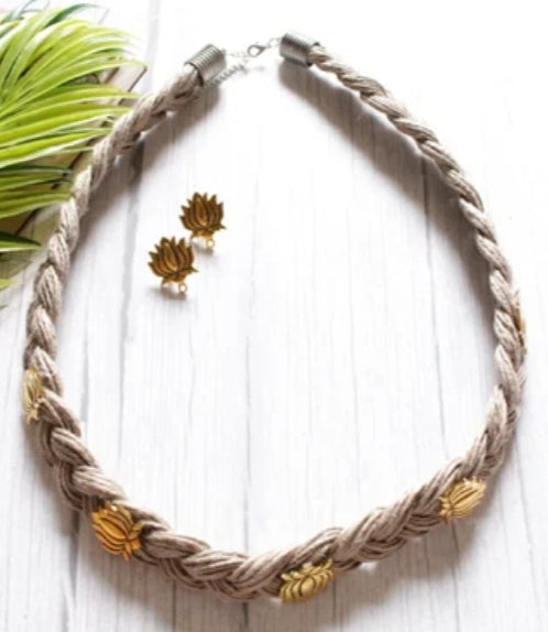 German Silver Gold Plated Necklace in Berlin