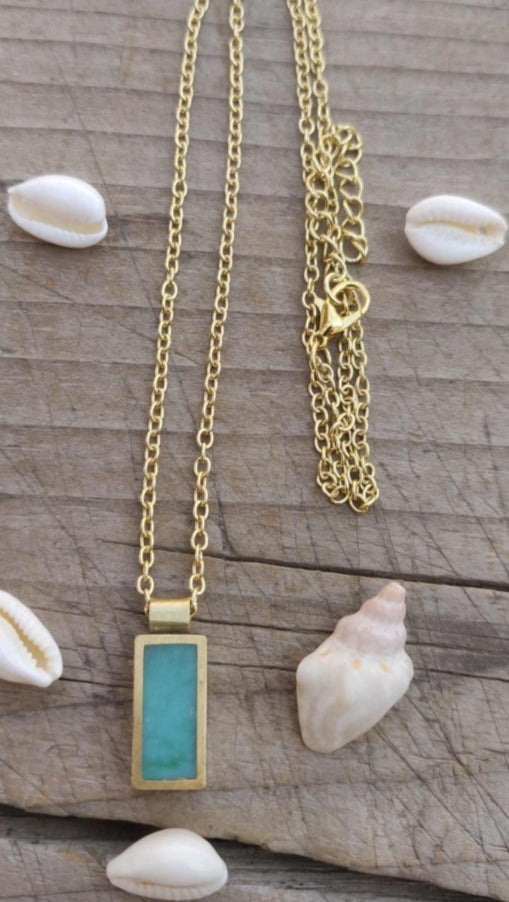 Brass Handmade Gold Plated Rezin Stone Light Weight Chain Necklace in Germany