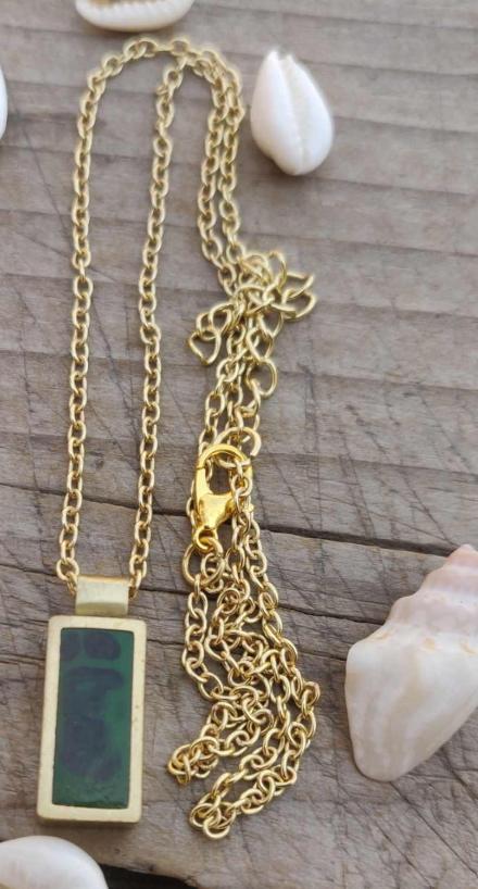 Brass Handmade Gold Plated Rezin Stone Light Weight Chain Necklace in Germany