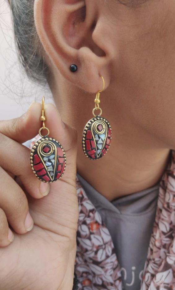 Laq Work Earrings in Germany