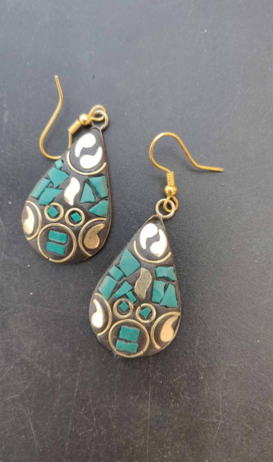 Designer Laq Work Earring  in Berlin