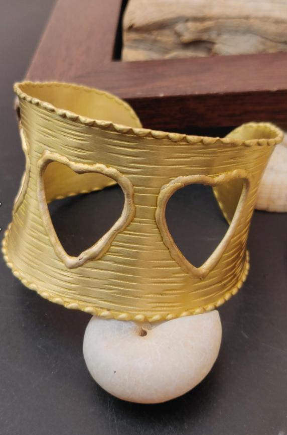 Trinity Heart Brass Cuff Bracelet in Berlin