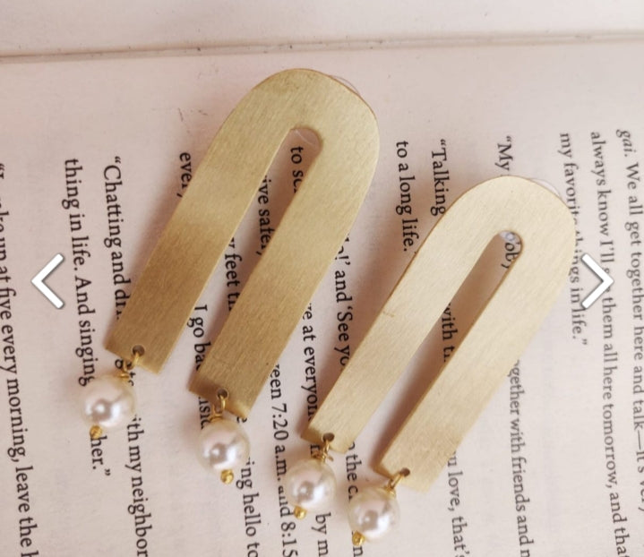 Golden Pearl Brass Gold Plated Earring in Berlin