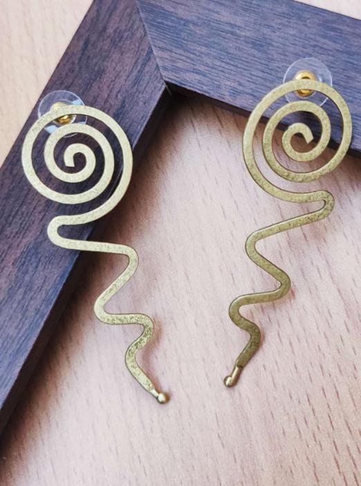 Dangle Earring in Germany