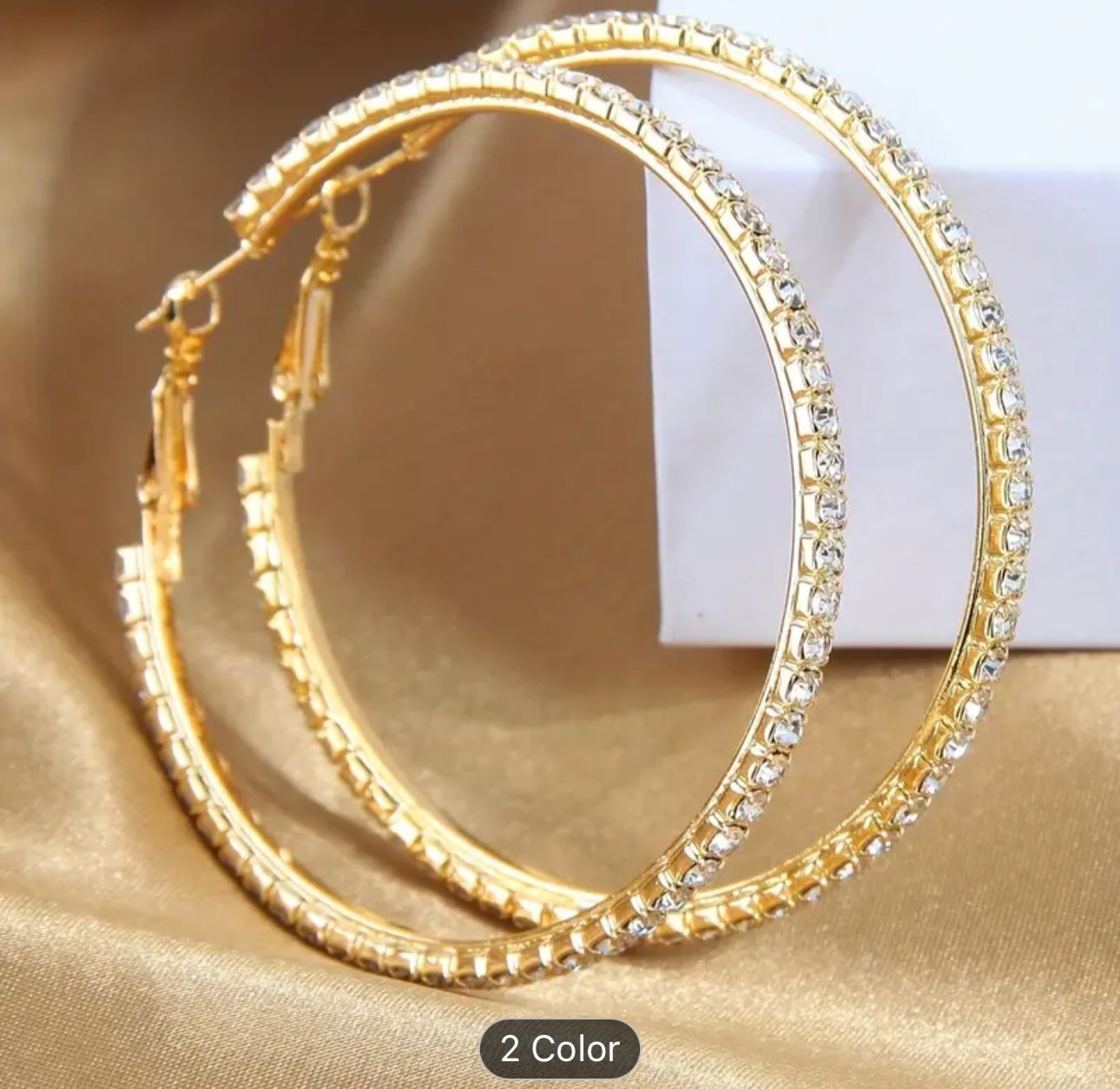 Hoop Earrings Circle Golden in Berlin