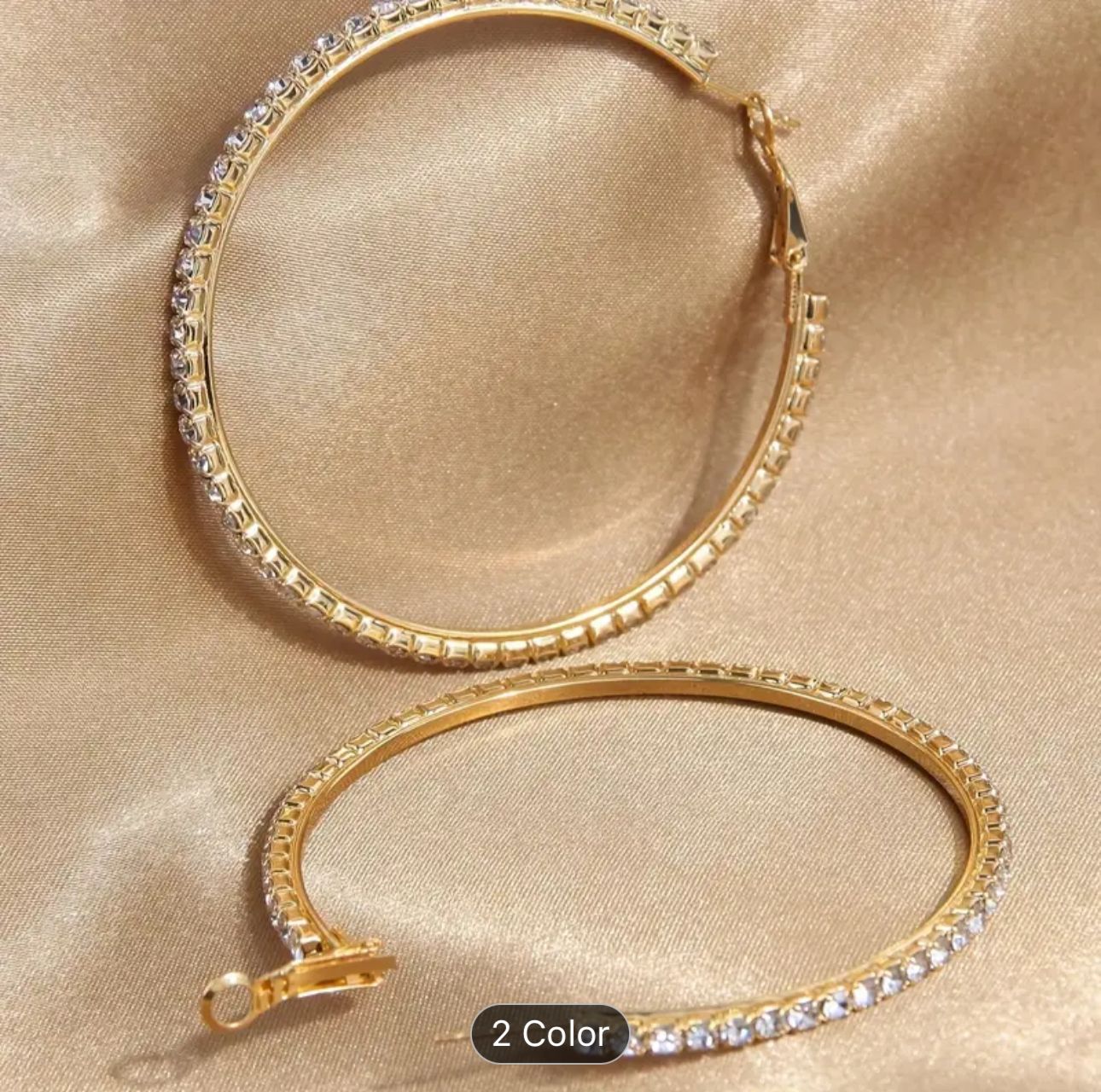 Hoop Earrings Circle Golden in Berlin
