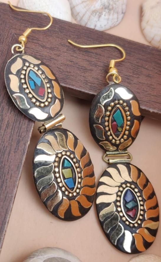 Handcrafted Handmade Antique Multicolor Oval Shaped Double Layer Laq Earrings in Munich