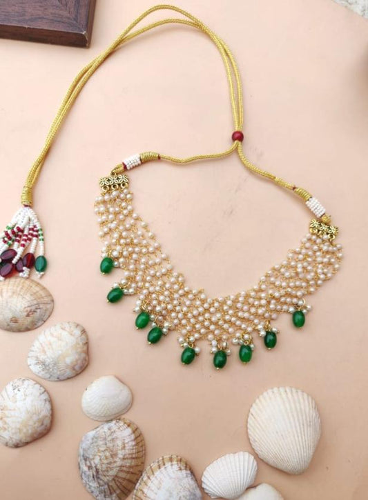 Elegant Trending Beautiful Green and White Pearls Choker Necklace in Munich