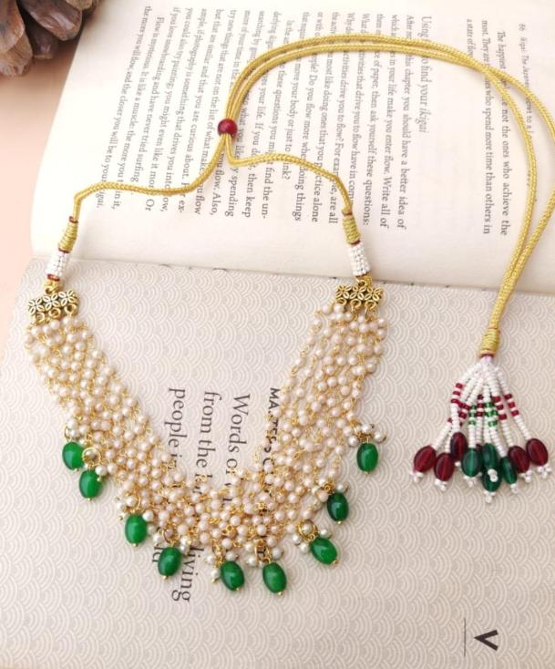 Elegant Trending Beautiful Green and White Pearls Choker Necklace in Munich