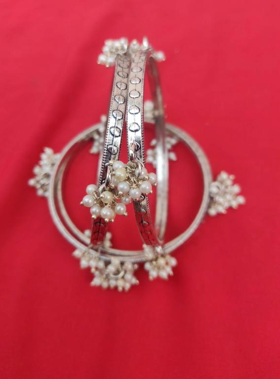 Silver Plated Pearls Beaded Bangles in Germany
