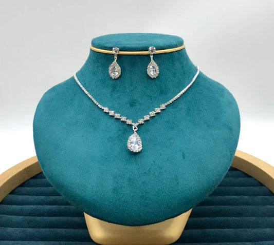 Unique trendy Style Silver Necklace and Earrings For Women