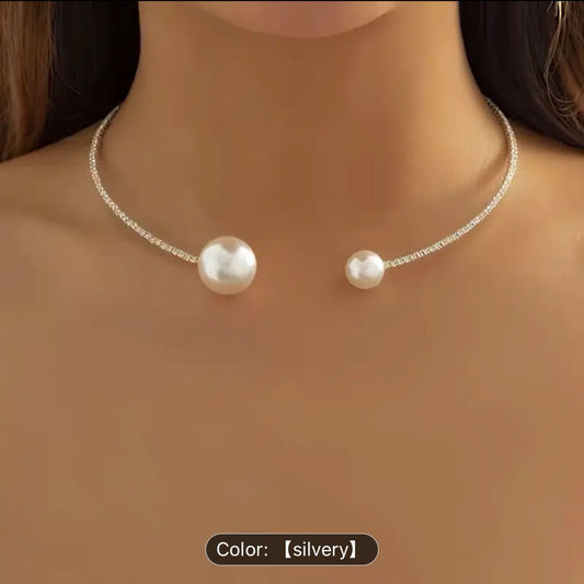 Open Collar Necklace Pearl Necklace in Munich
