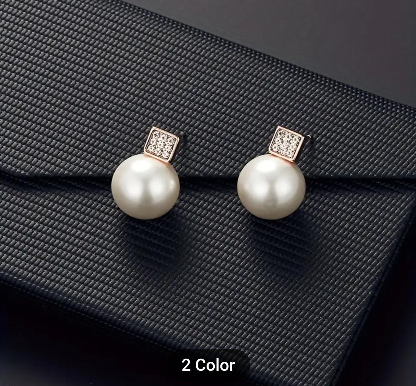 Women Elegant Imitation Pearl Necklace Earrings in Berlin