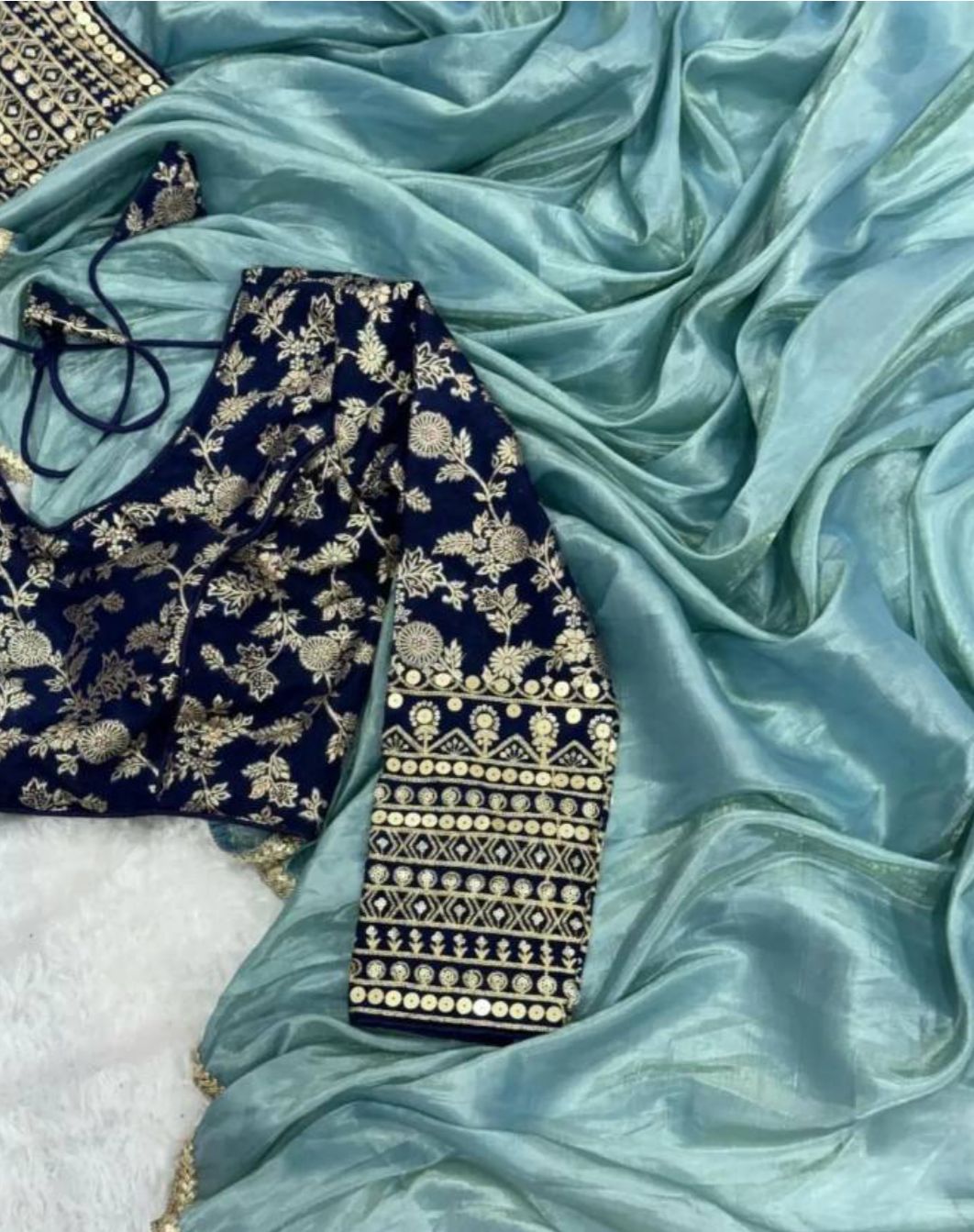 Solid/Plain Bollywood Tissue Saree in Berlin