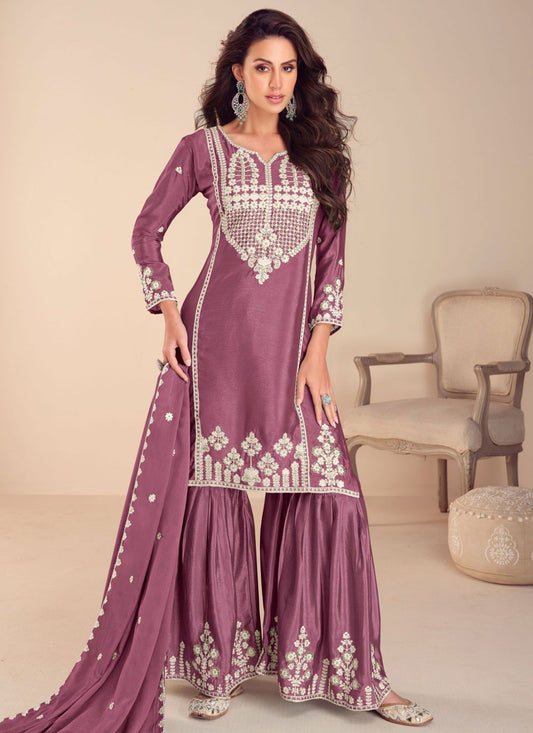 Embroidered Readymade Salwar Kameez in Berlin