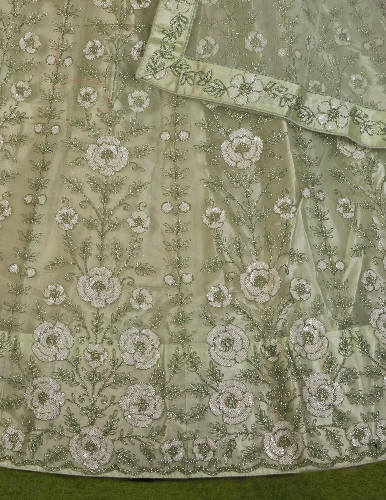 DESIGNER EMBROIDERY WORK LEHENGA CHOLI IN BERLIN