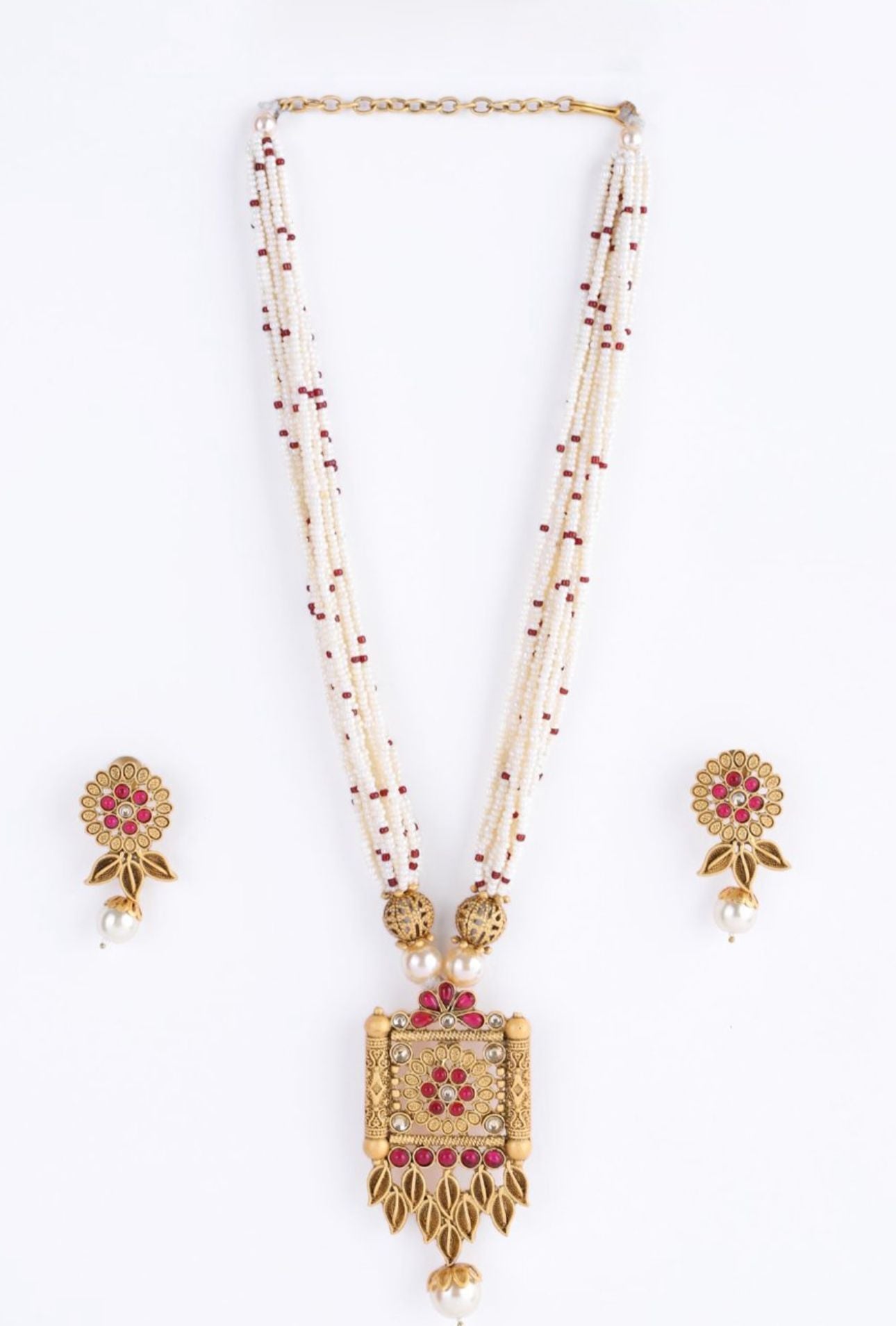 Gold-Plated Beaded & Stone-Studded Floral Jewelery Set in Berlin