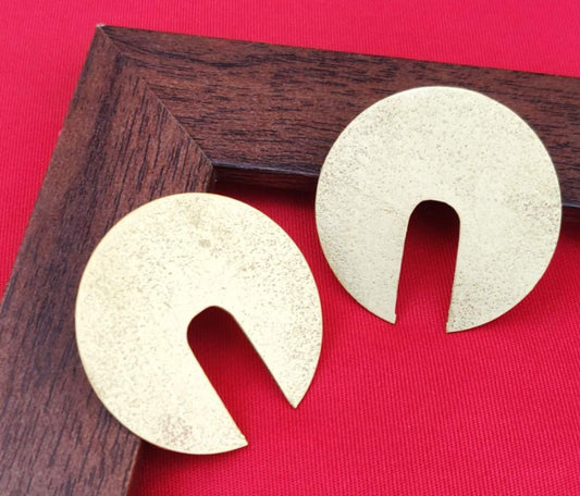 Brass Handmade Metal Work Chand Shaped Lightweight Stud Earring in Germany