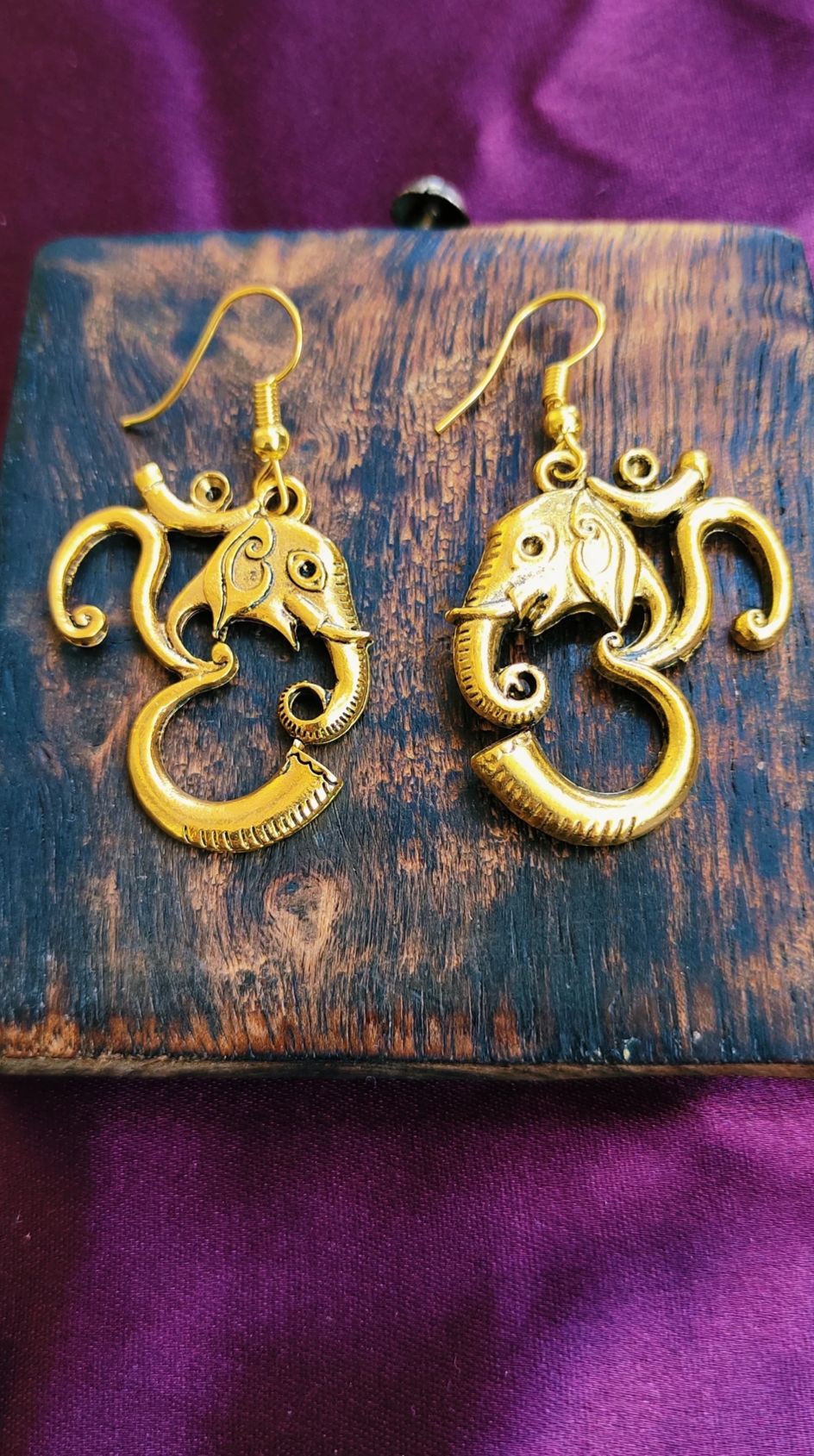 Cute Latest Design Fashion Earrings For Girls And Women in Germany