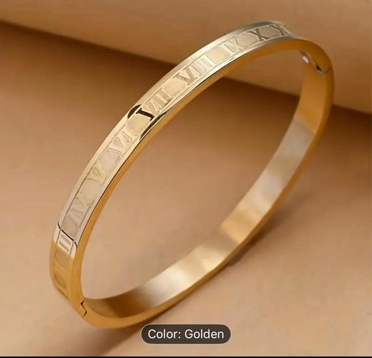 Roman Bangle Gold Plated Bracelet in Berlin
