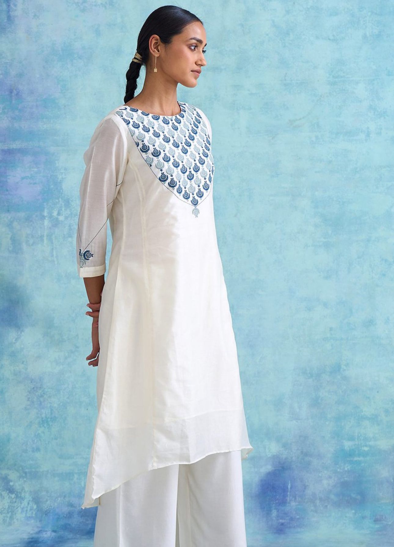 Women Solid Cotton Blend Flared Kurta in Munich