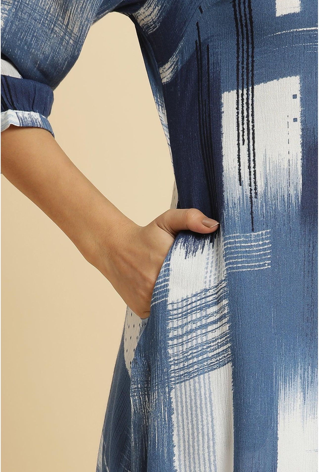 Indigo Abstract Print Kurta in Berlin