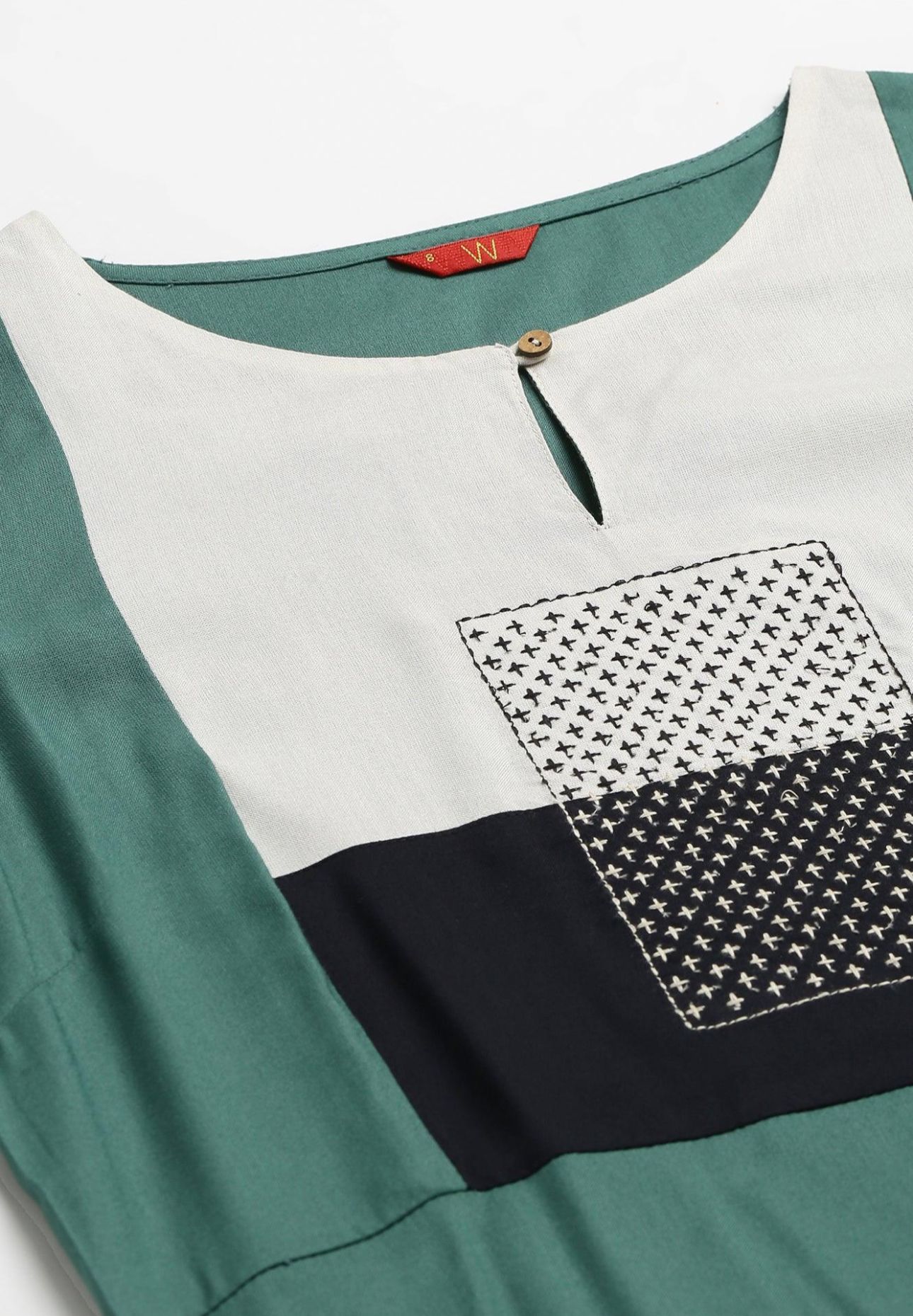 Green Solid kurta With Ecru And Black Yoke