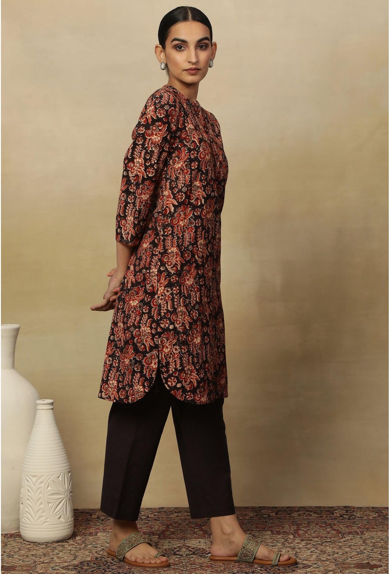 Women Floral Print Straight Kurta in Germany