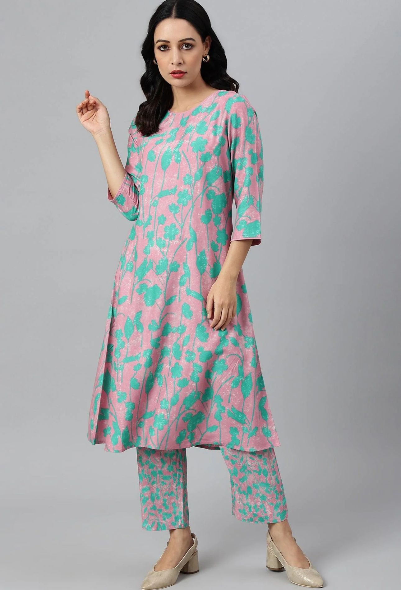Floral Print Straight kurta in Berlin