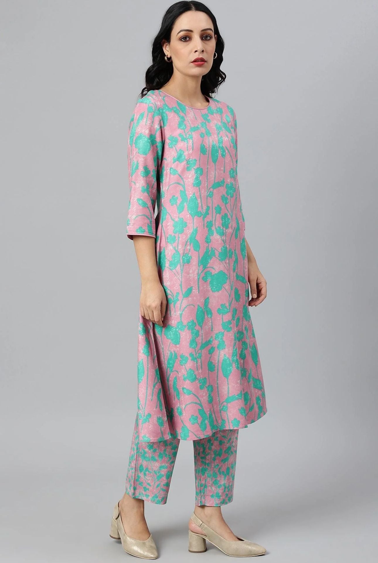Floral Print Straight kurta in Berlin