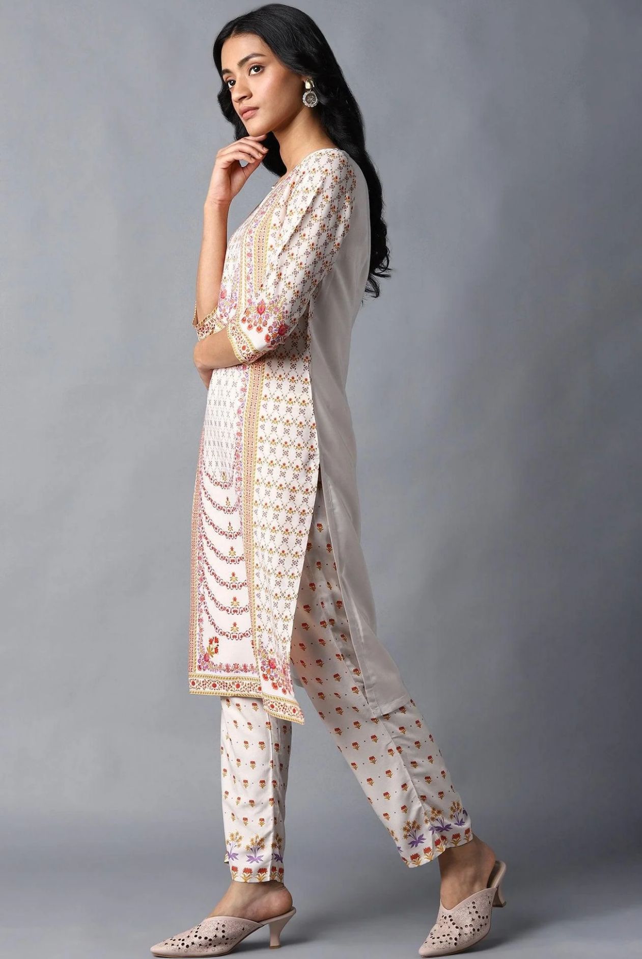 Ecru Round Neck kurta With Multi coloured Floral Print in Germany