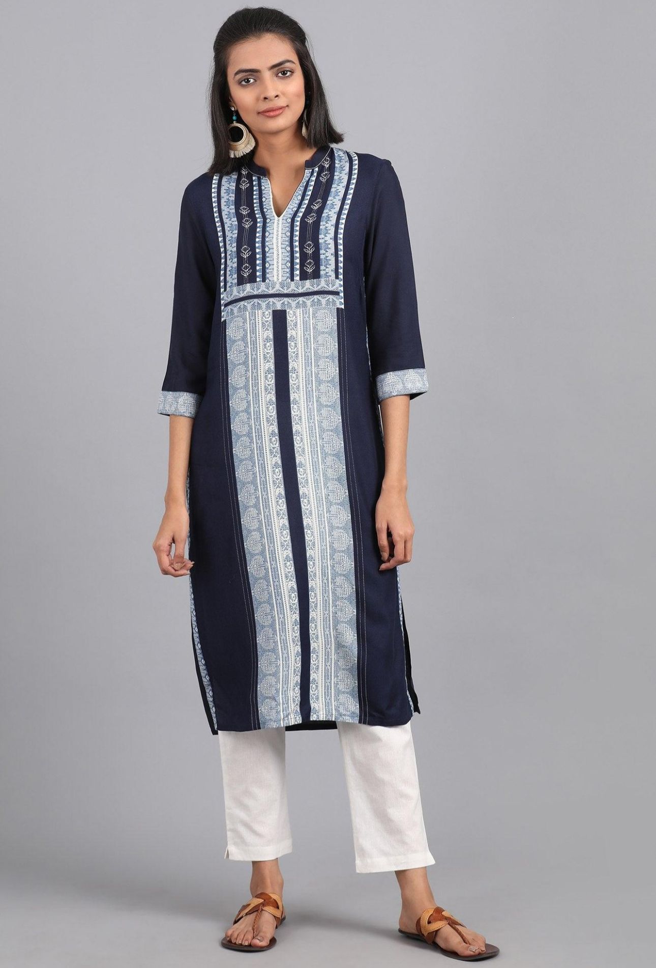 Blue Fusion Booti Geometric Print kurta in Mandarin Neck with Embroidery in Germany