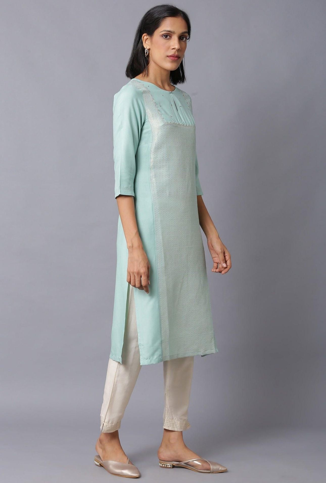 Teal Blue Jacquard kurta With Embroidered Yoke in Munich