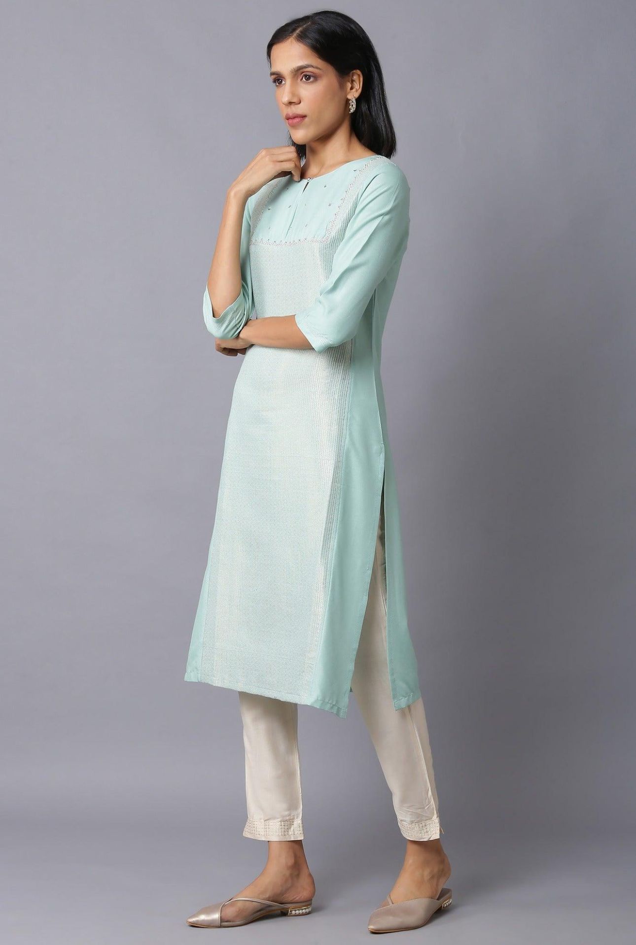 Teal Blue Jacquard kurta With Embroidered Yoke in Munich