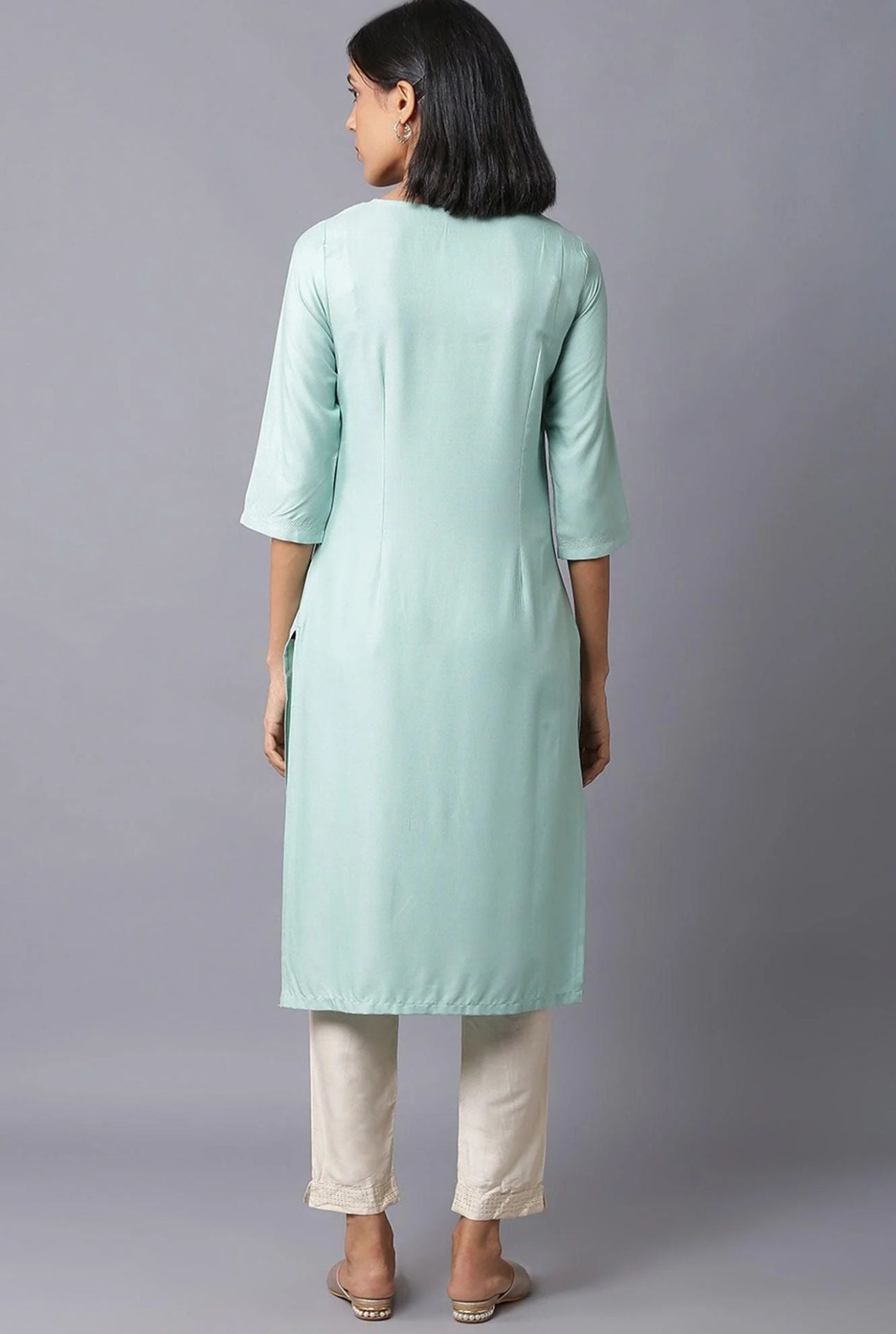 Teal Blue Jacquard kurta With Embroidered Yoke in Munich