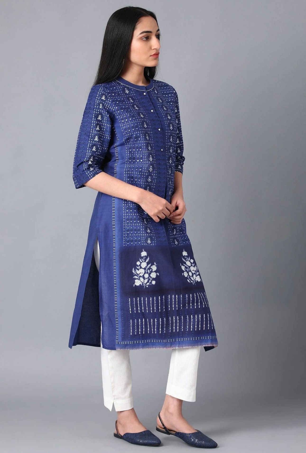 Blue Cotton Printed kurta in Mandarin Collar in Berlin