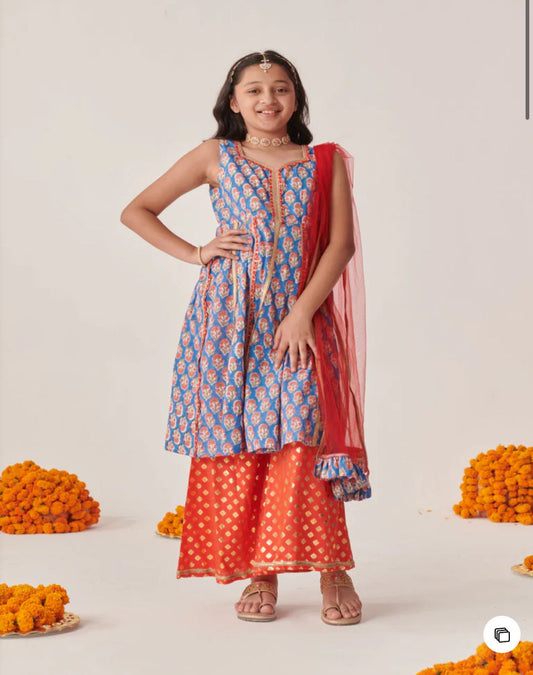 Cotton Sleeveless Floral Printed Kurta With Palazzo & Dupatta in Berlin