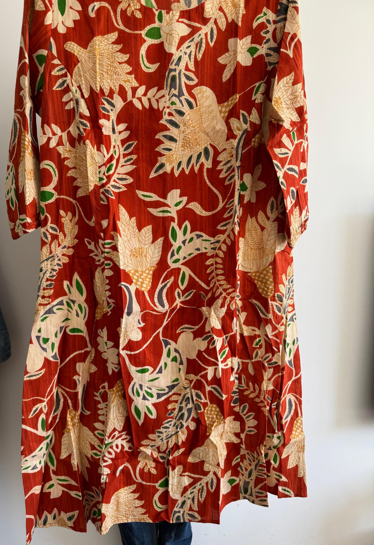 Women Floral Print Pure Cotton Straight Kurta in Berlin