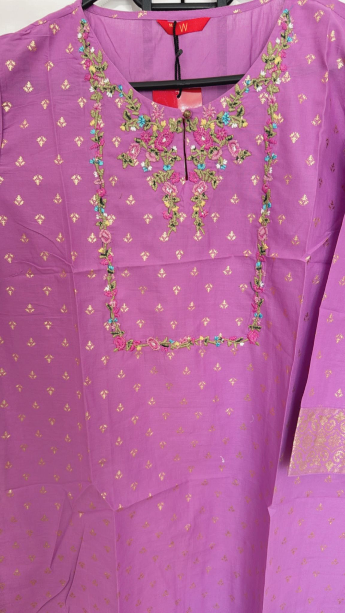Women Pure Cotton Straight Kurta in Berlin