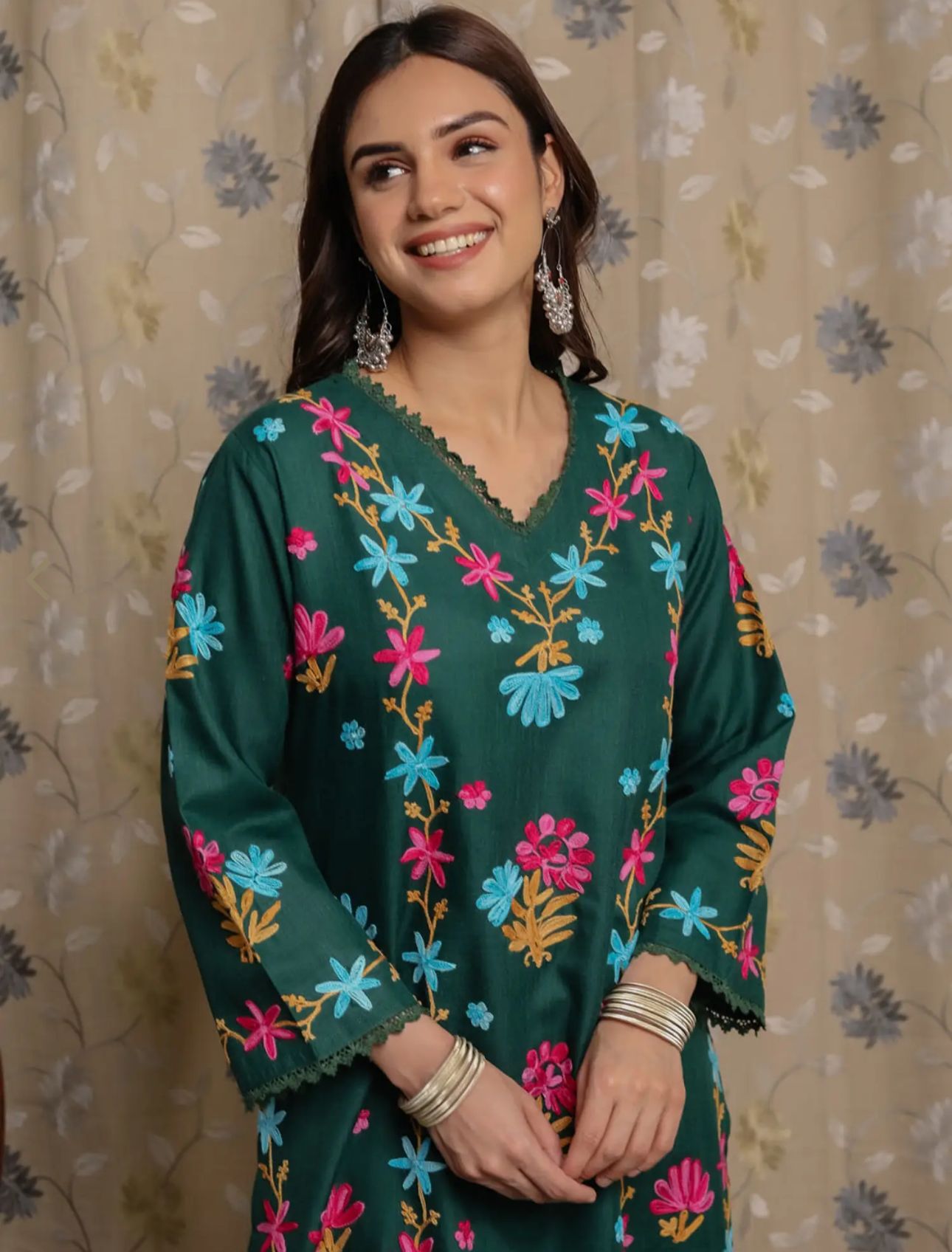 Floral Embroidered Pastels Cotton Straight Kurta in Munich