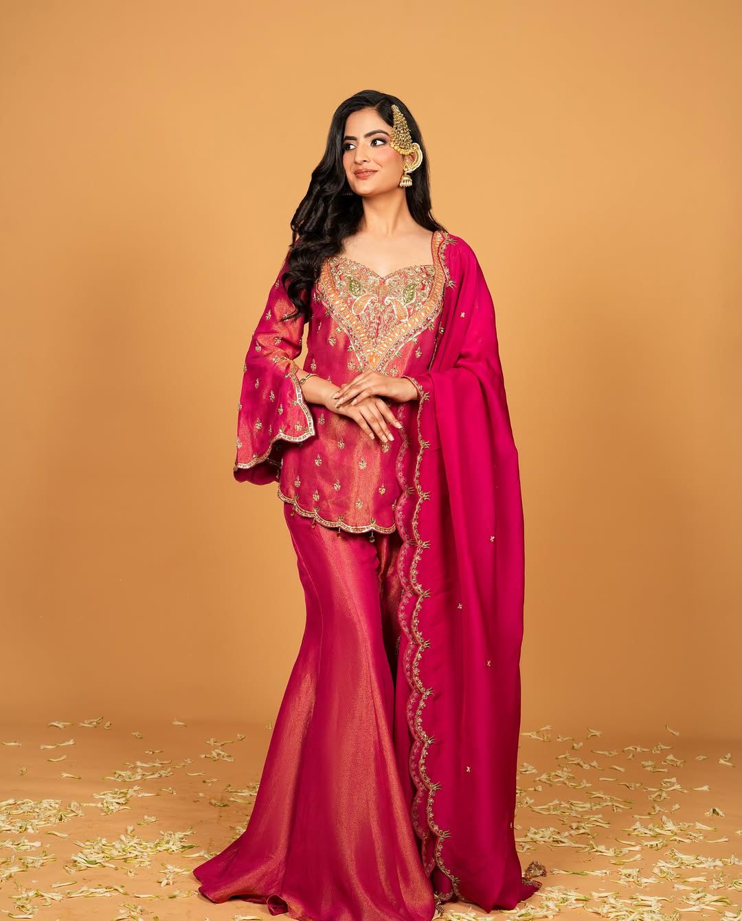 Beautiful heavy simar silk With Embroidery Work Suit in Berlin