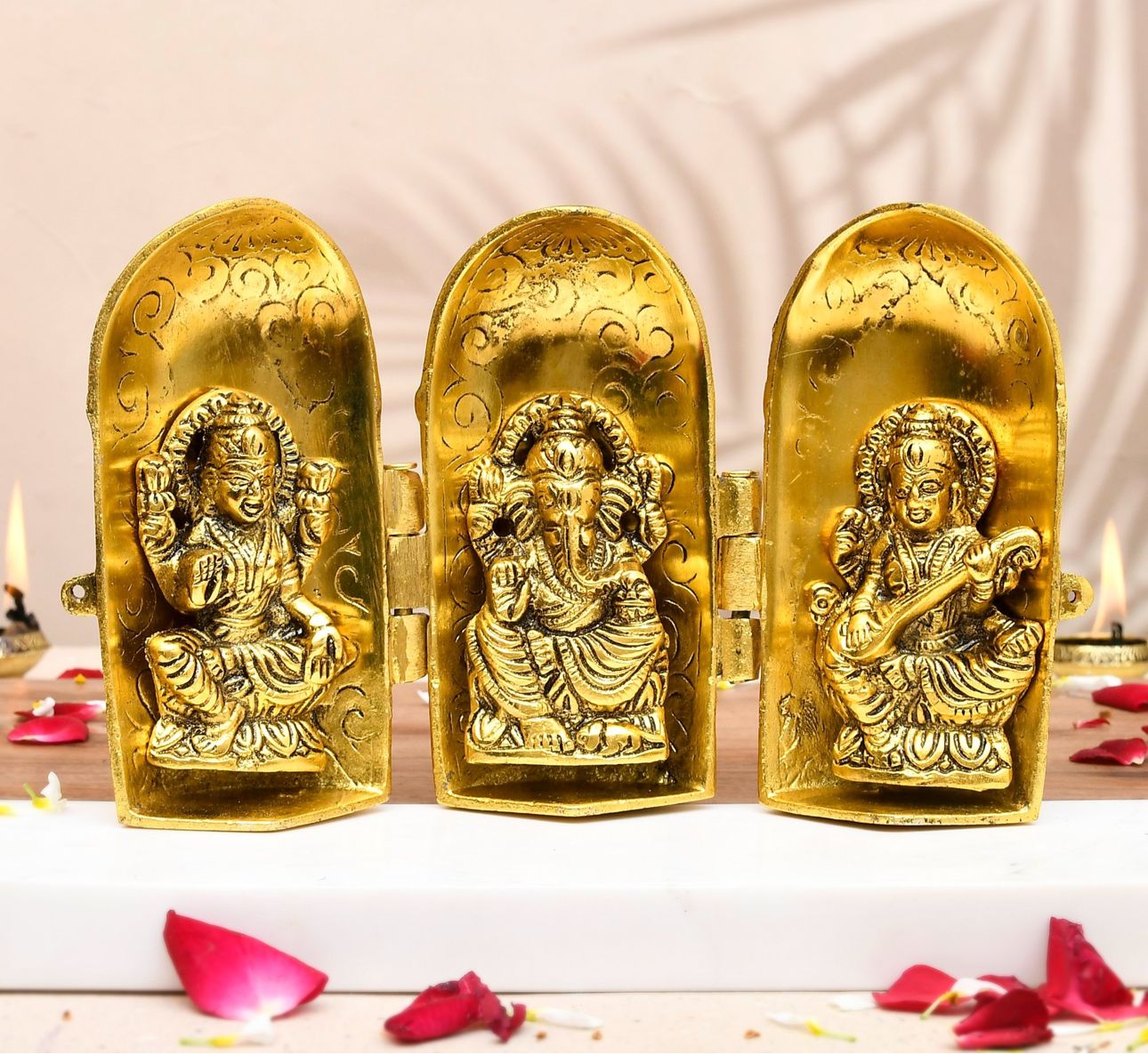 God Lakshmi Ganesha Saraswati Statue in Berlin