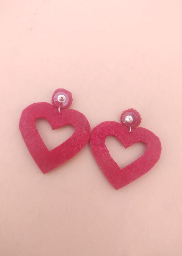 Handcrafts Embroidery Earrings in Munich